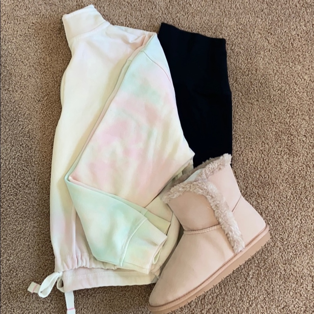 NWT- Southern Spirit | Cropped tie-dye sweatshirt